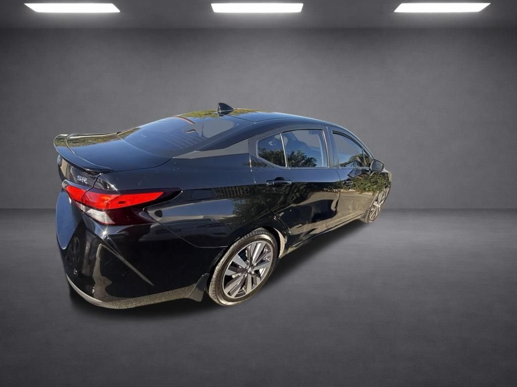 Used 2020 Nissan Versa SR FWD image 13