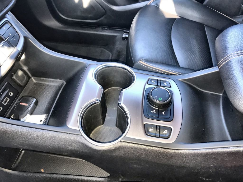 Used 2023 GMC Terrain AT4 image 20