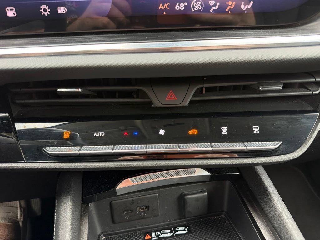 Used 2024 Buick Envision Preferred AWD/4WD image 17