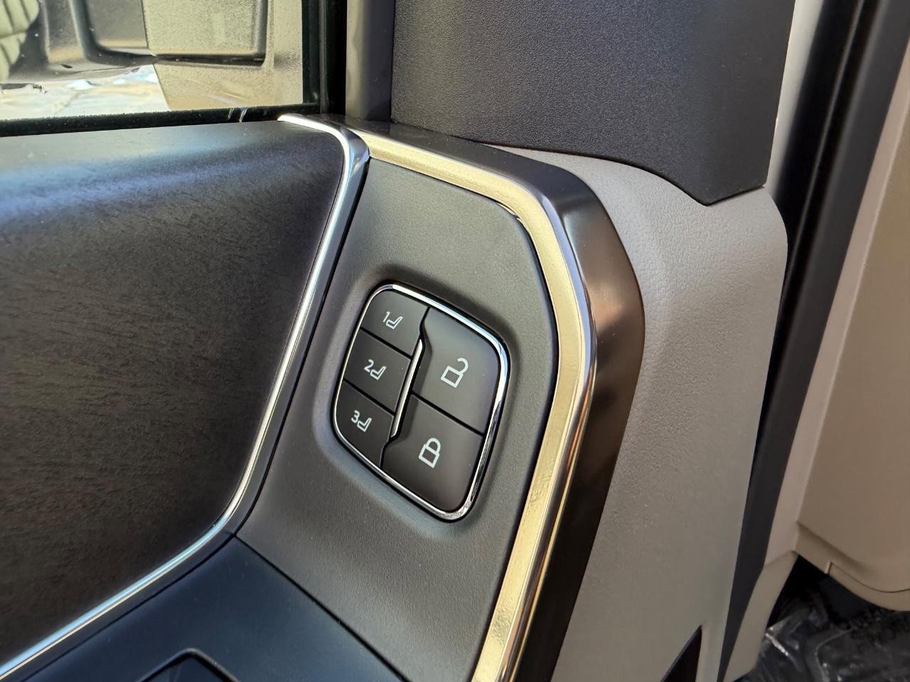 New 2026 Ford F350 Platinum w/ Platinum Plus Package image 19