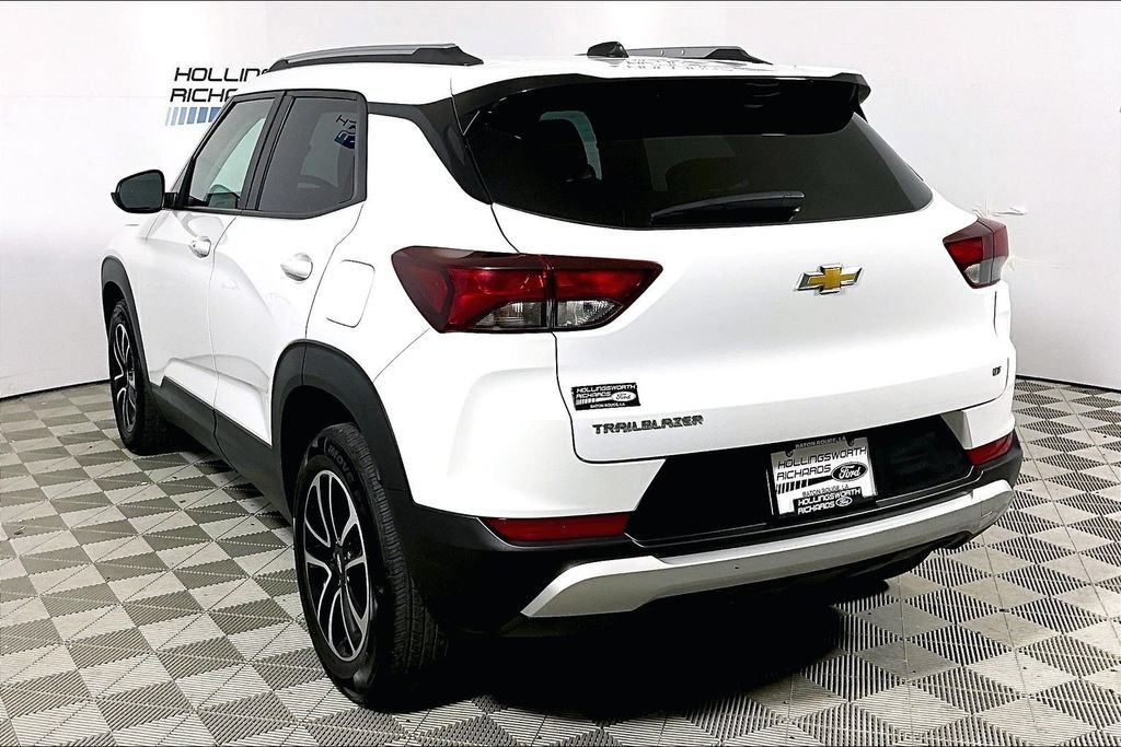 Used 2025 Chevrolet TrailBlazer LT FWD image 8
