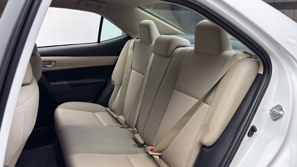 Used 2014 Toyota Corolla LE FWD image 23
