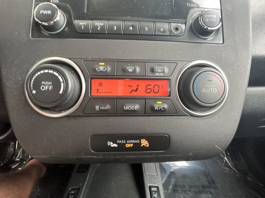 Used 2015 Nissan Leaf S w/ Charge Package FWD image 19