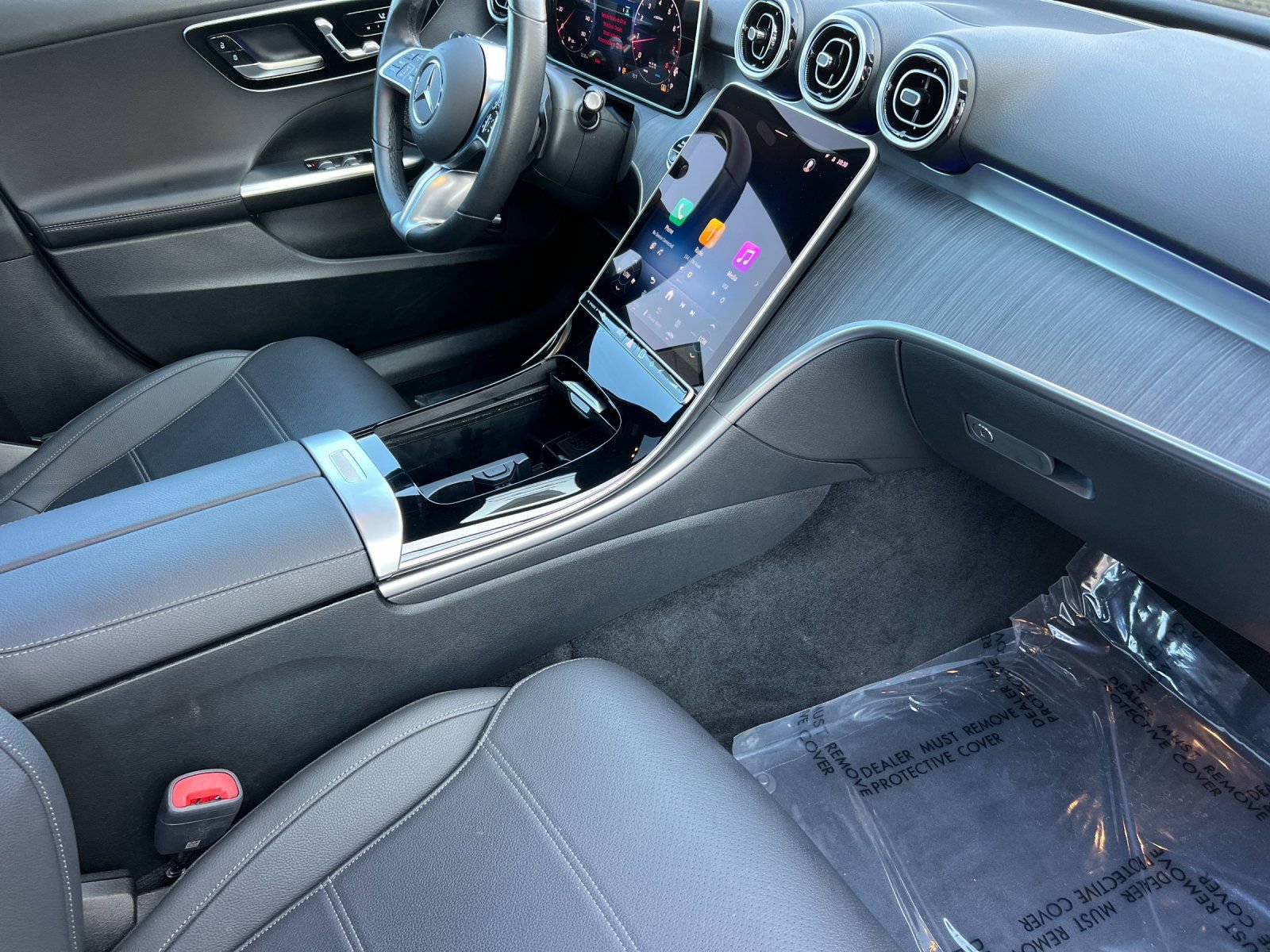 Used 2025 Mercedes-Benz C 300 Sedan image 14
