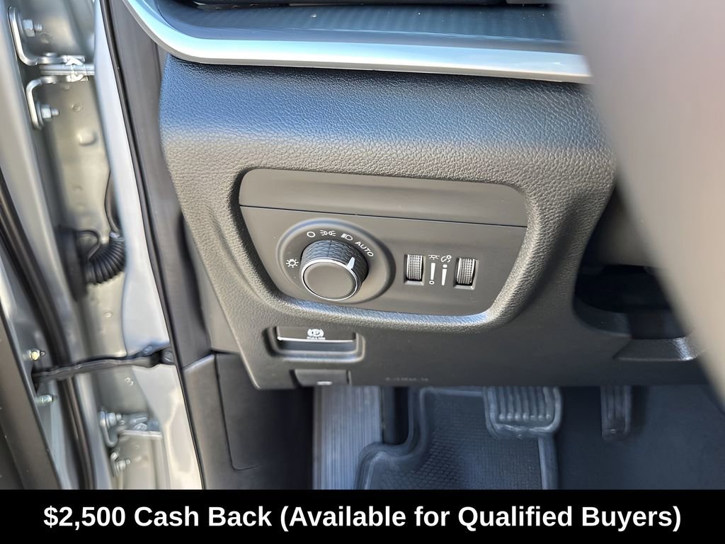 New 2026 Jeep Grand Cherokee Laredo RWD image 31