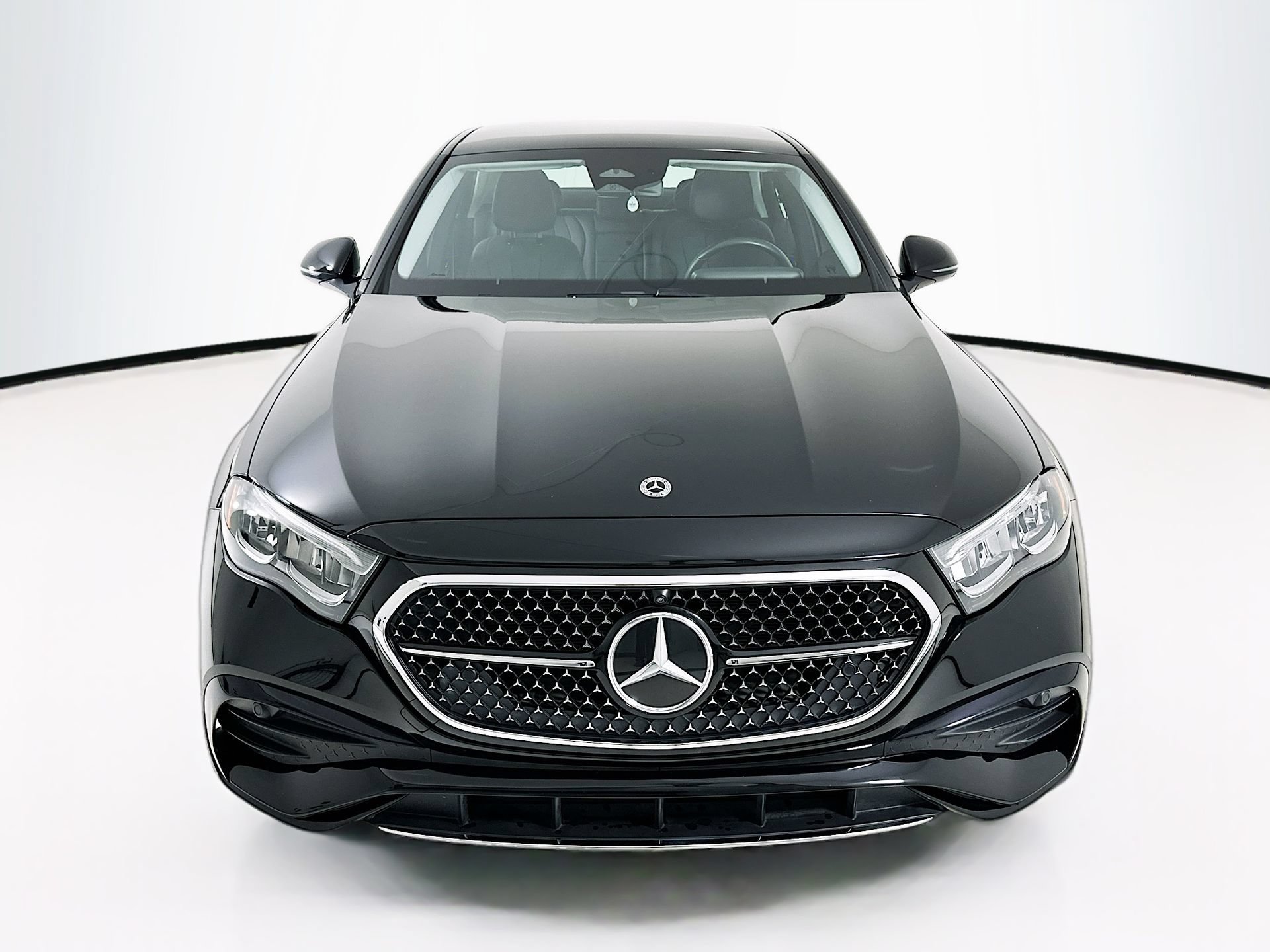 Certified 2025 Mercedes-Benz E 350 4MATIC Sedan image 2