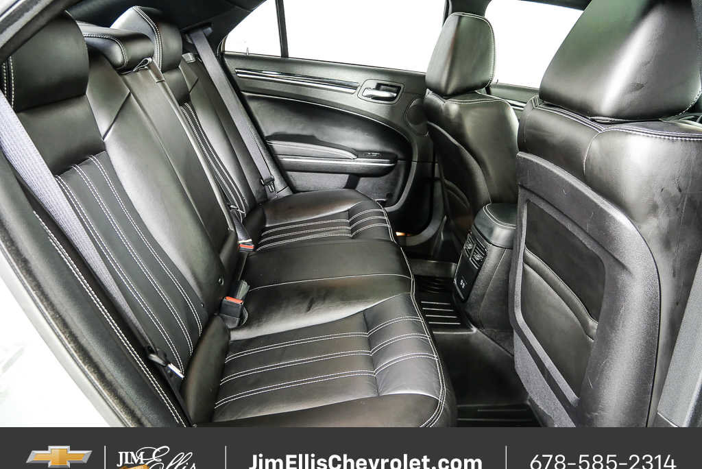 Used 2022 Chrysler 300 S w/ Safetytec Plus Group RWD image 23