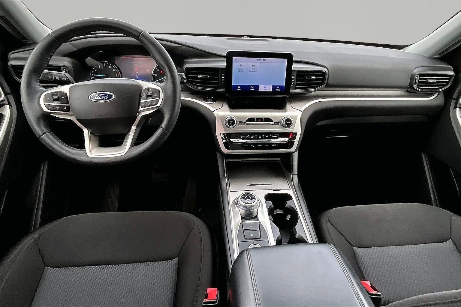Used 2022 Ford Explorer XLT AWD/4WD image 7