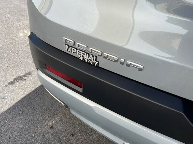 Used 2023 GMC Acadia SLE w/ Driver Convenience Package image 13