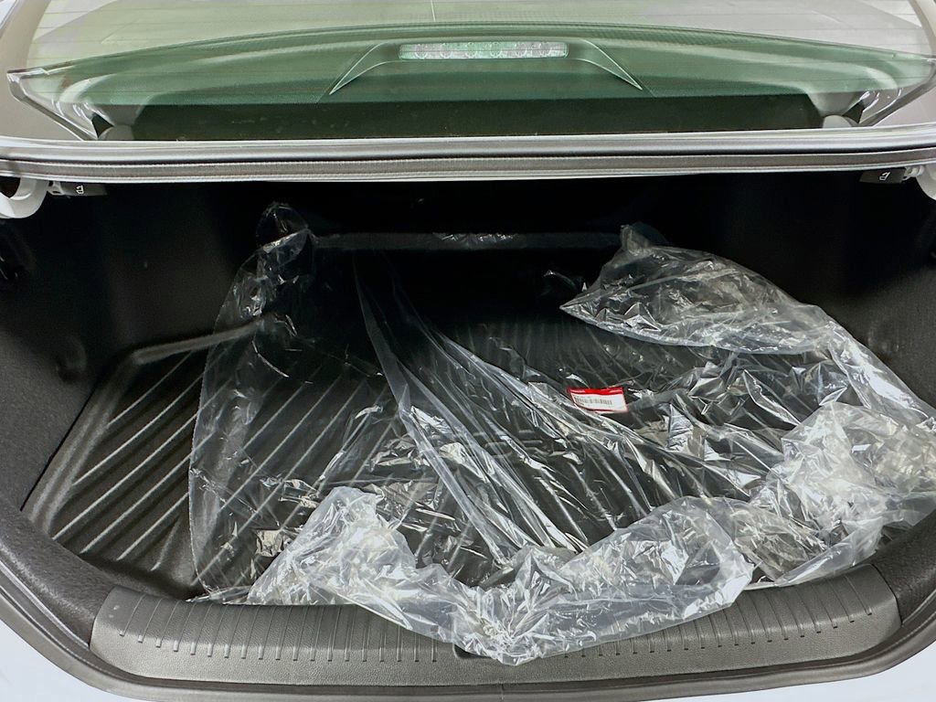 Certified 2025 Honda Accord SE image 16