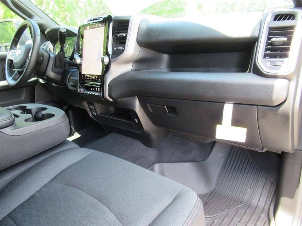 New 2026 RAM 2500 Warlock AWD/4WD image 11