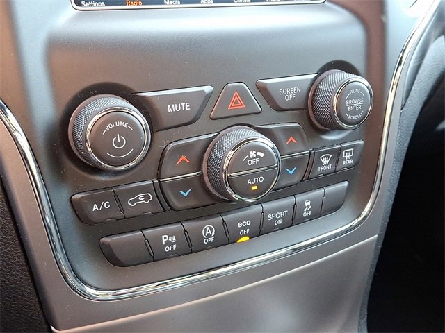 Used 2020 Jeep Grand Cherokee Laredo image 15