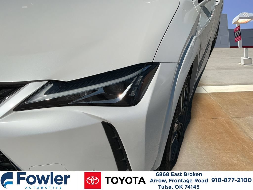 Used 2022 Lexus UX 200 w/ Premium Package FWD image 26