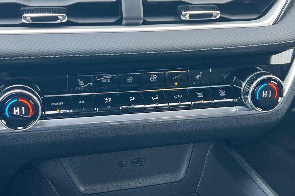 New 2026 Chevrolet Equinox LT w/ Convenience Package II image 18