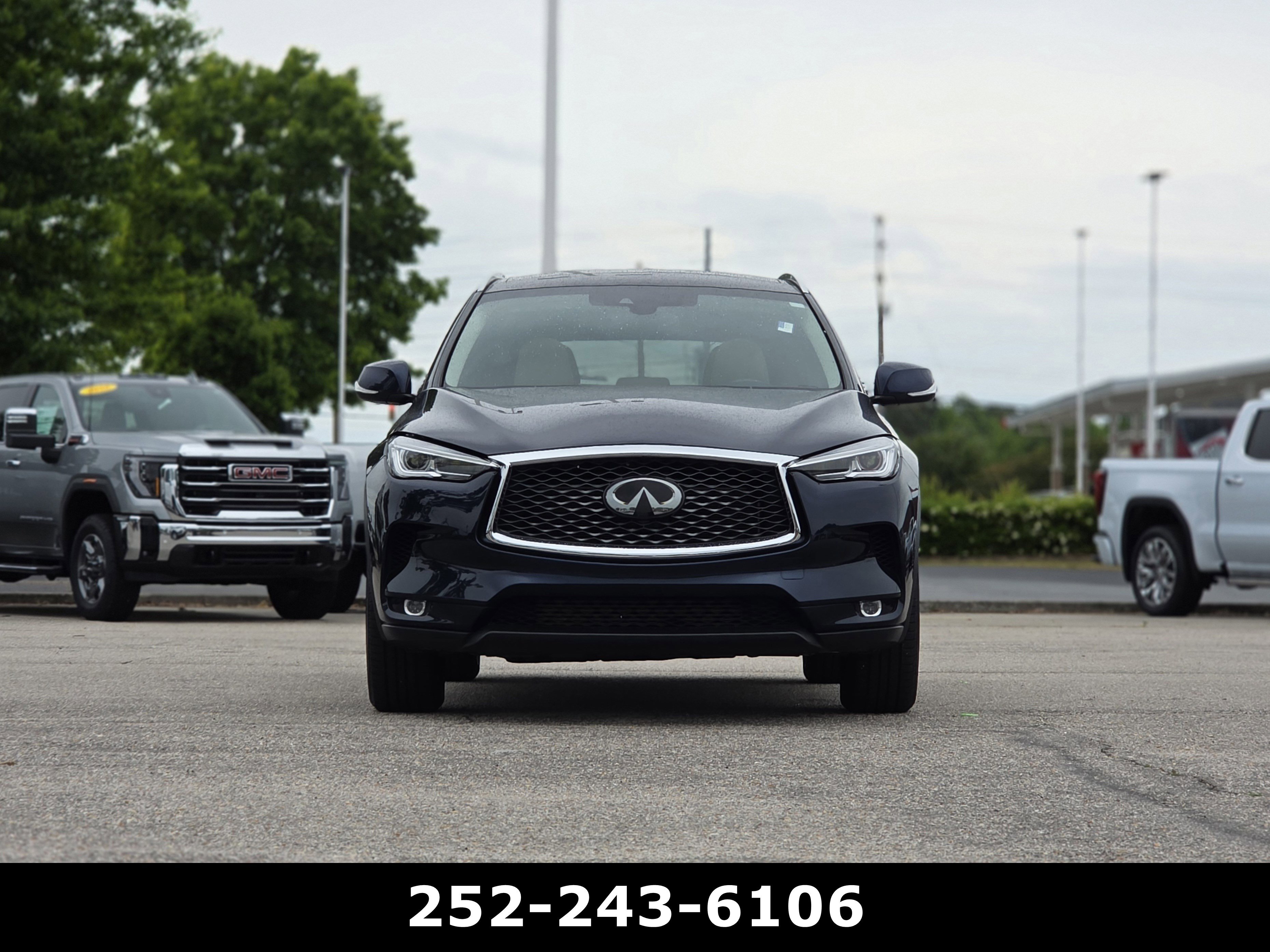 Used 2021 INFINITI QX50 Luxe FWD image 2