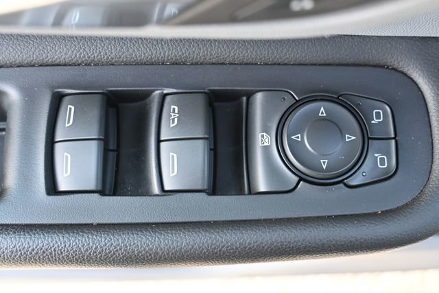 Used 2023 GMC Terrain SLE w/ Driver Convenience Package image 11