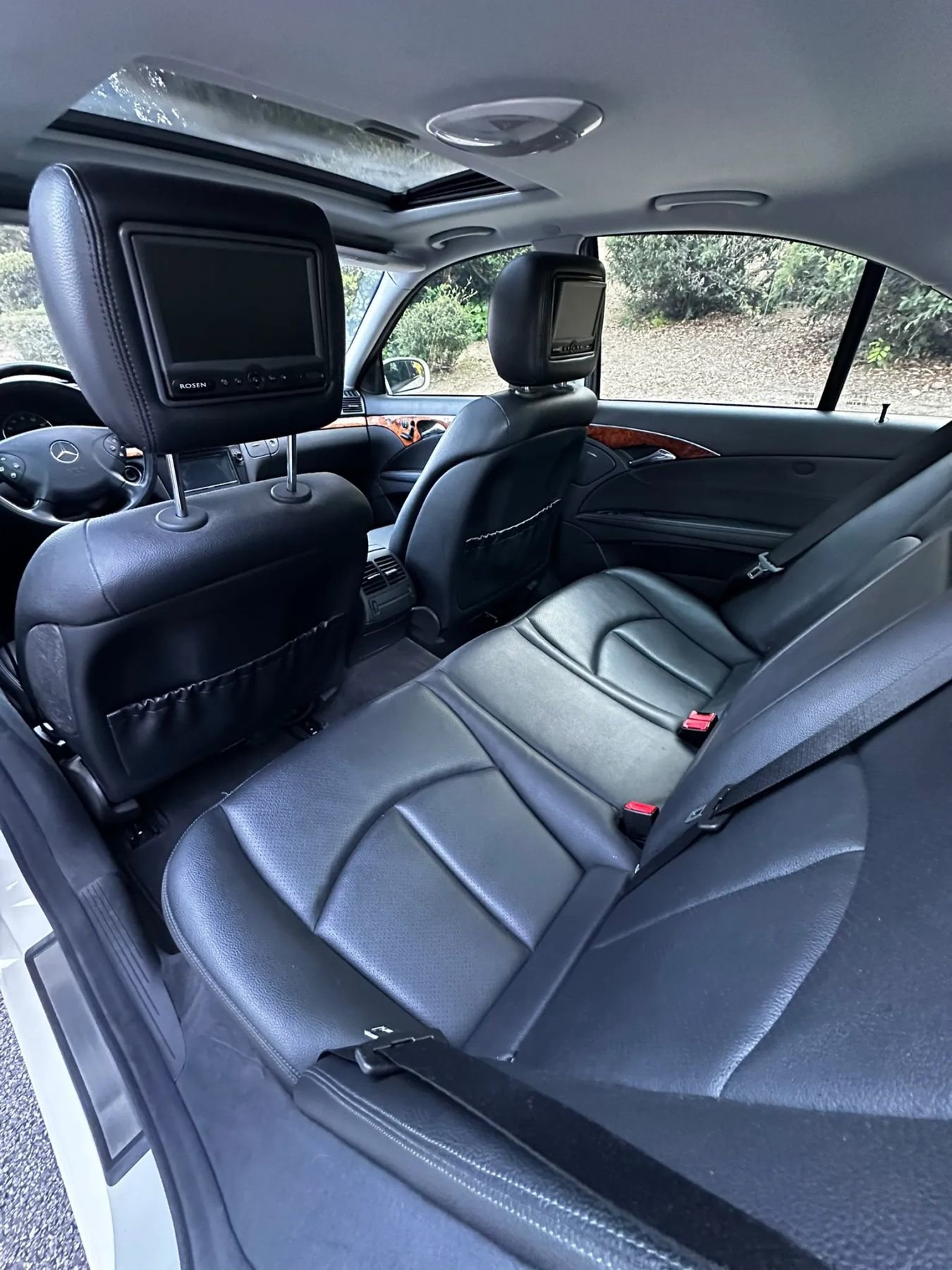 Used 2005 Mercedes-Benz E 320 Sedan image 21