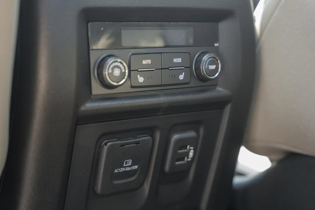 Used 2023 Chevrolet Traverse Premier AWD/4WD image 42