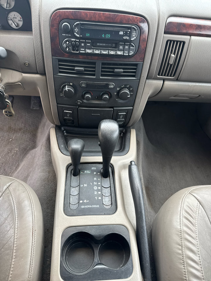 Used 2002 Jeep Grand Cherokee Limited image 16