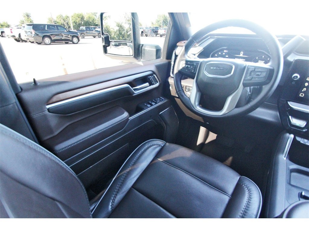 Used 2024 GMC Sierra 2500 Denali w/ Denali Reserve Package image 10