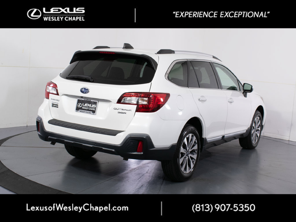 Used 2018 Subaru Outback 3.6R Touring AWD/4WD image 5