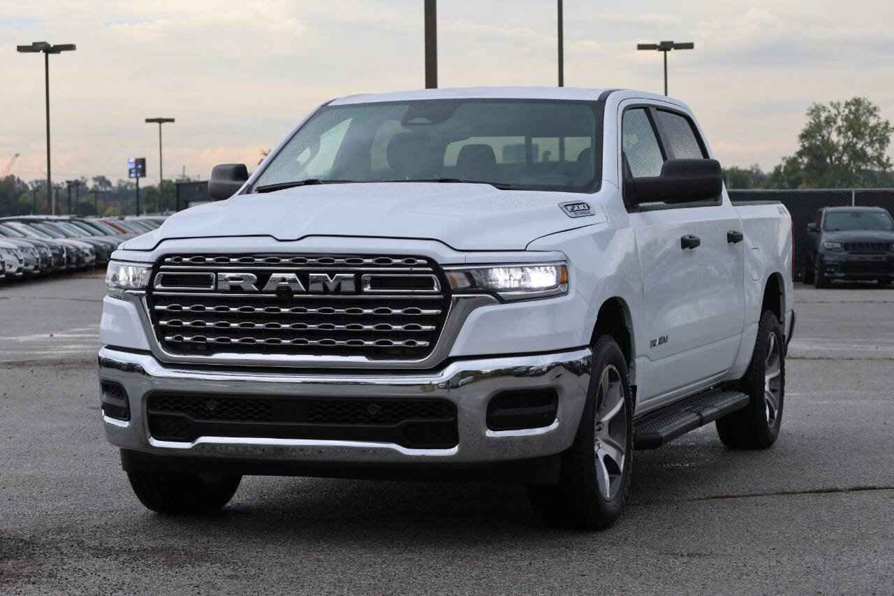Used 2025 RAM 1500 Tradesman AWD/4WD image 6