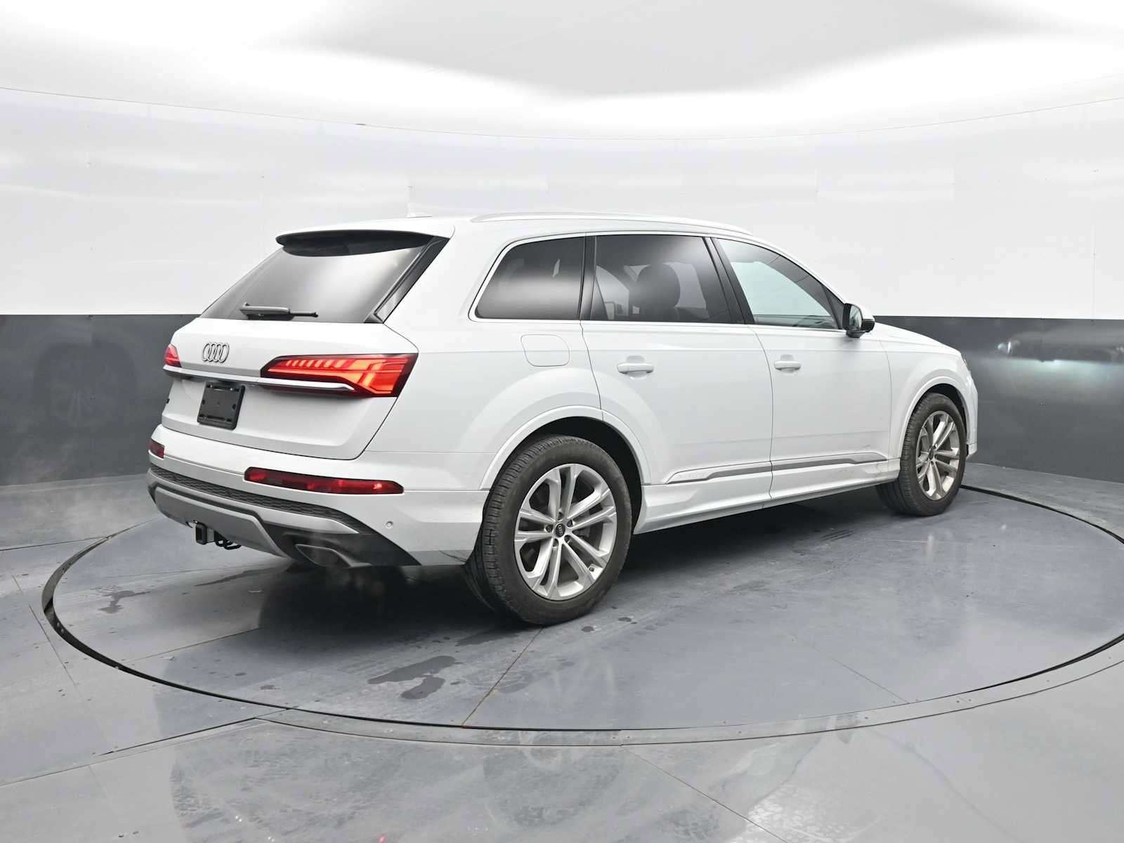 Used 2025 Audi Q7 3.0T Prestige w/ Prestige Package AWD/4WD image 8