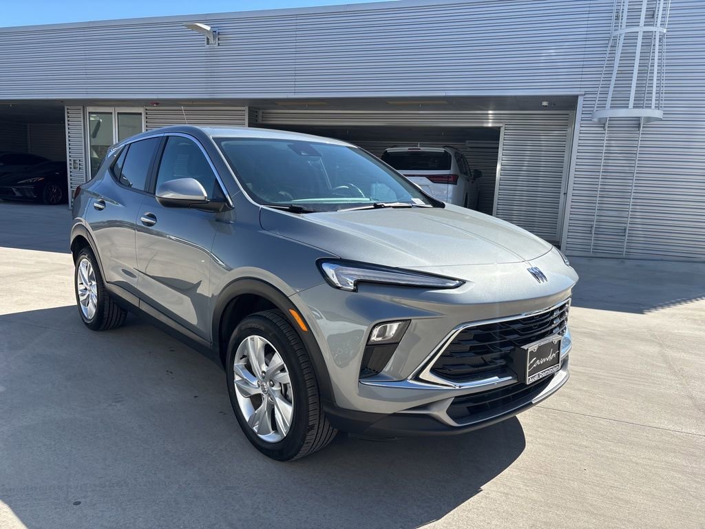 Used 2025 Buick Encore GX Preferred image 3