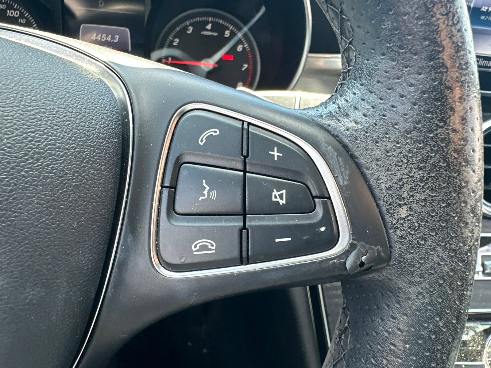 Used 2018 Mercedes-Benz C 300 Sedan image 11