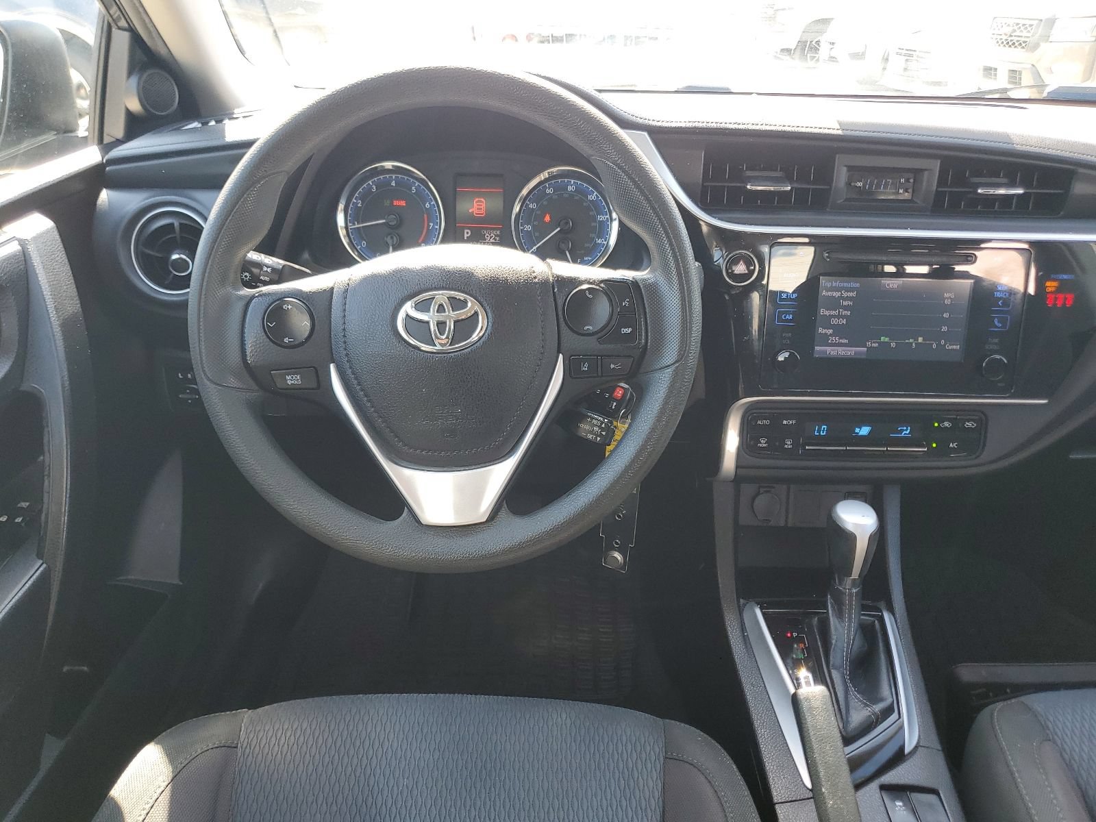 Used 2018 Toyota Corolla LE FWD image 26