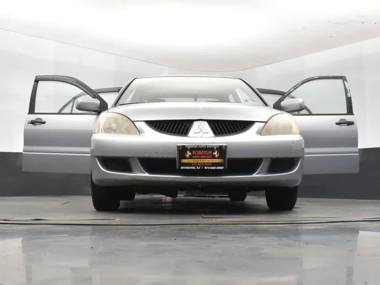 Used 2005 Mitsubishi Lancer ES FWD image 11