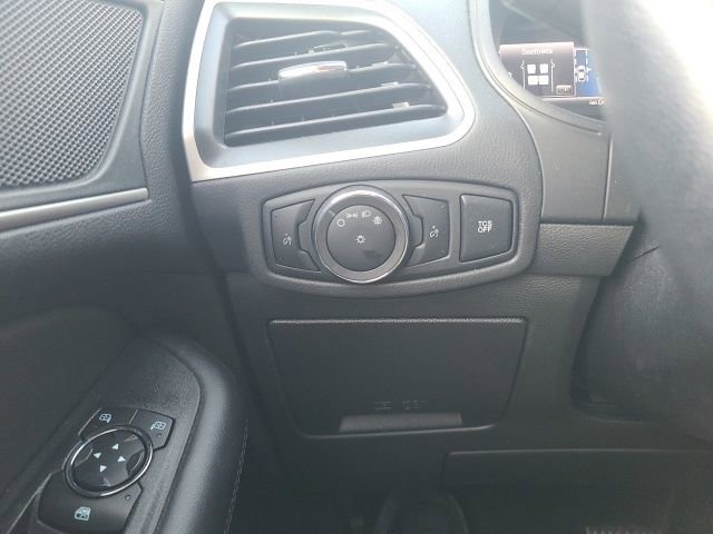 Used 2024 Ford Edge SEL image 25