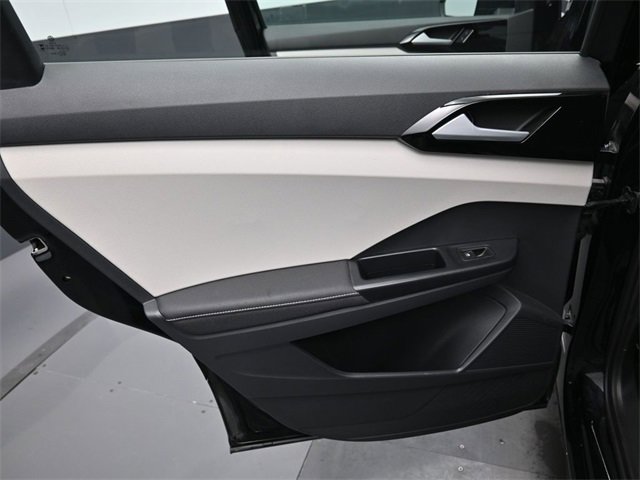 Certified 2025 Volkswagen Taos S image 28