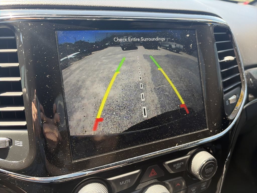 Used 2021 Jeep Grand Cherokee Overland AWD/4WD image 24