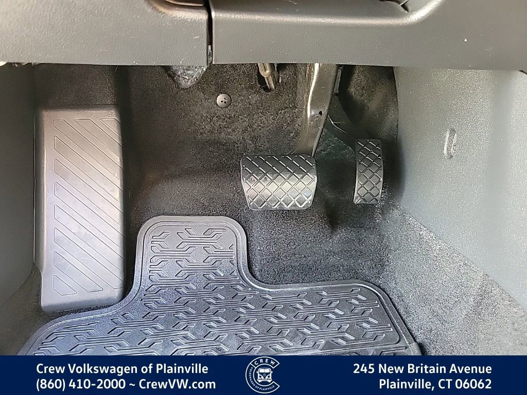Certified 2024 Volkswagen Jetta SEL FWD image 40