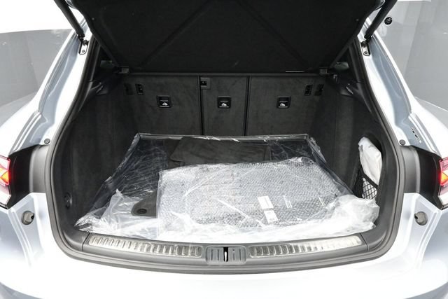 Certified 2025 Porsche Macan AWD/4WD image 15