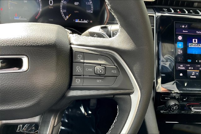 New 2025 Jeep Grand Cherokee L Altitude AWD/4WD image 18