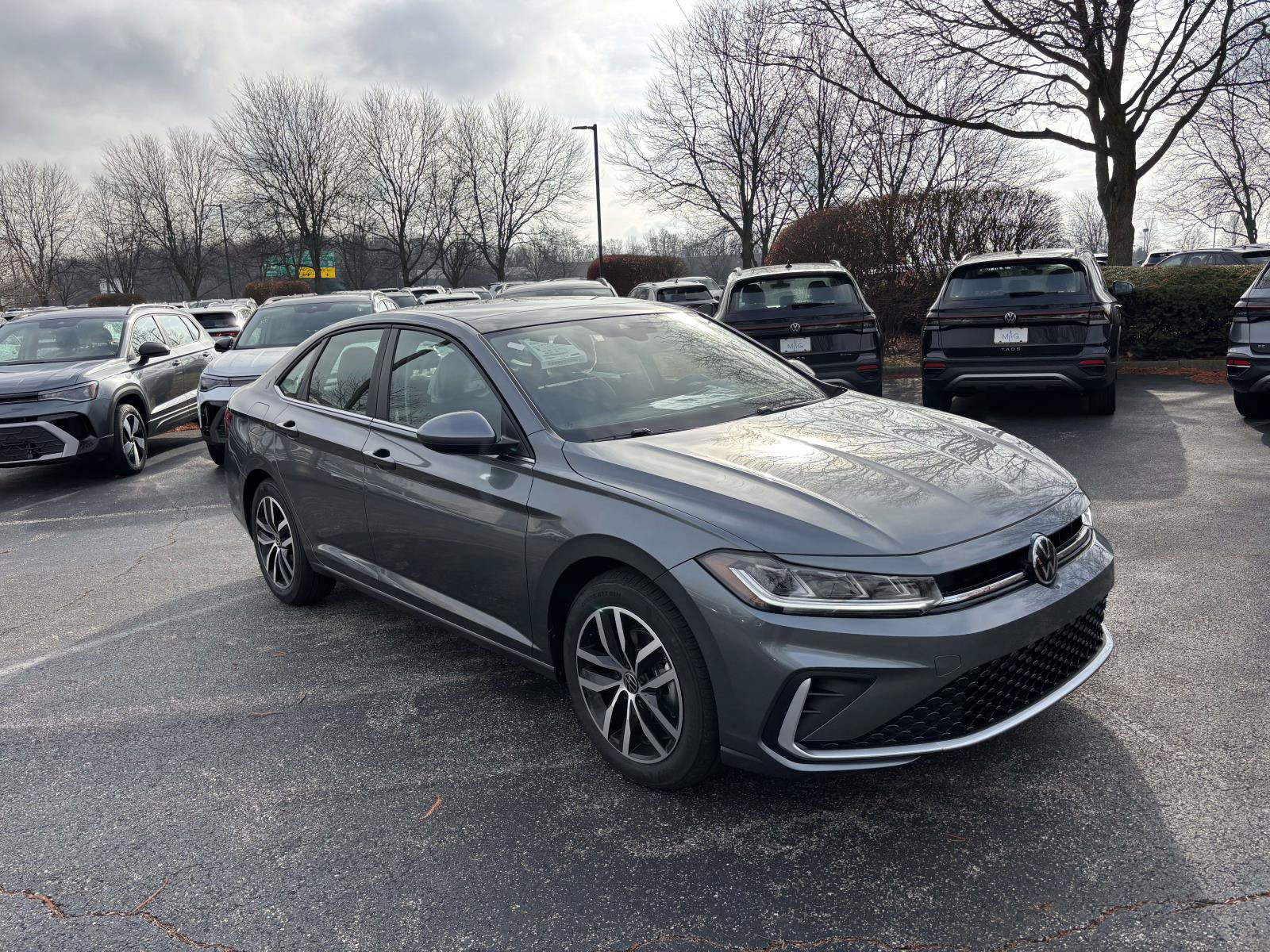 New 2026 Volkswagen Jetta SE FWD image 1