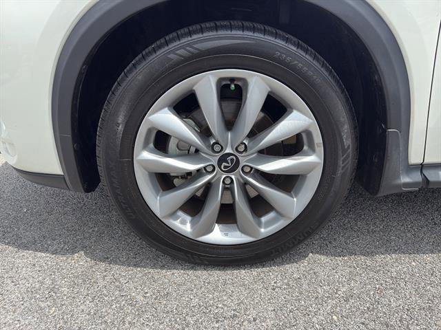 Used 2022 INFINITI QX50 Luxe FWD image 9