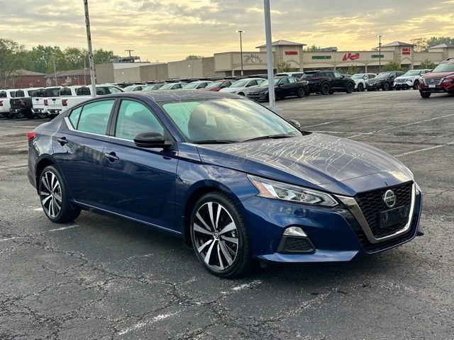 Used 2021 Nissan Altima 2.5 SR w/ SR Premium Package AWD/4WD image 3