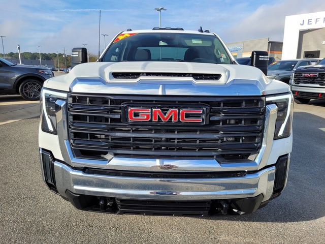 Used 2024 GMC Sierra 2500 Pro w/ Convenience Package image 2