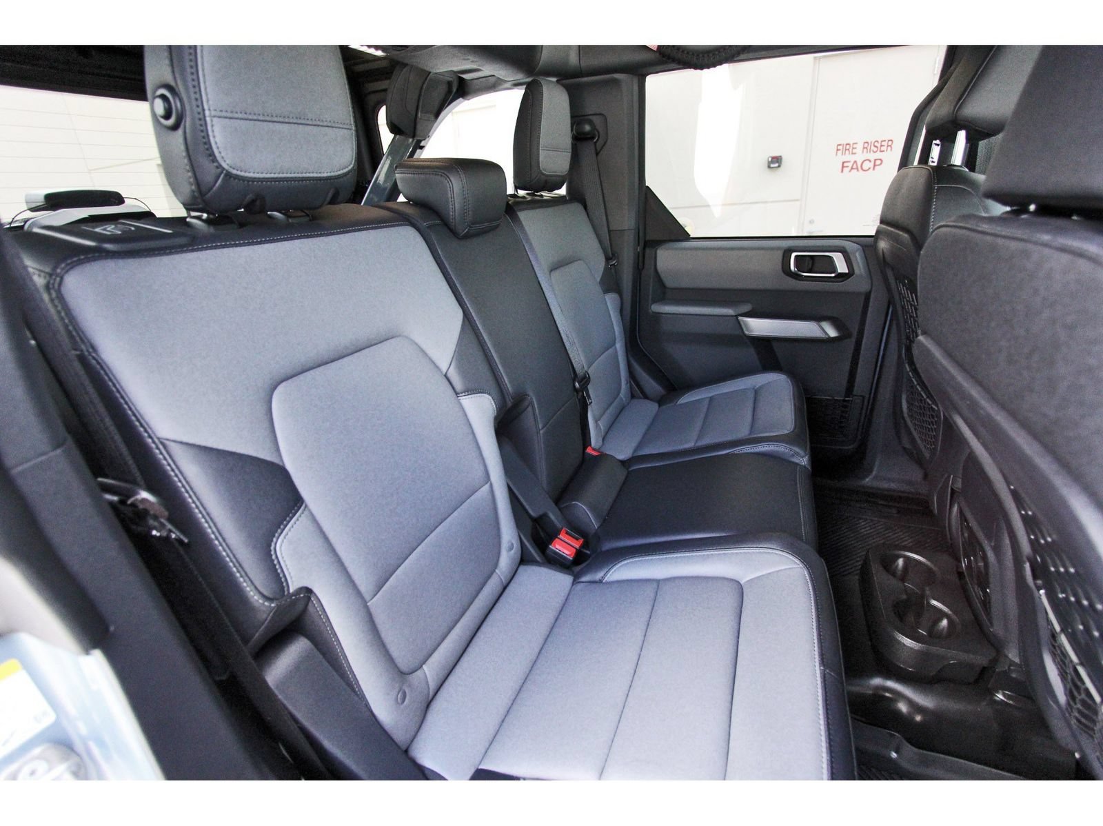 Used 2023 Ford Bronco Everglades AWD/4WD image 14