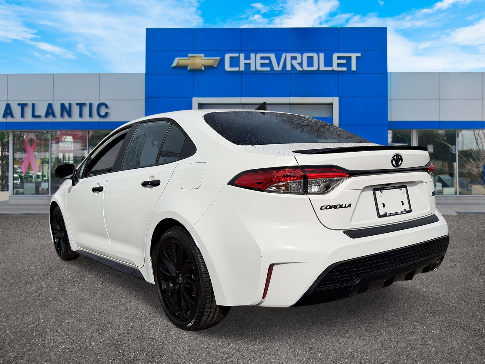 Used 2021 Toyota Corolla SE w/ Carpet Mat Package (TMS) image 3