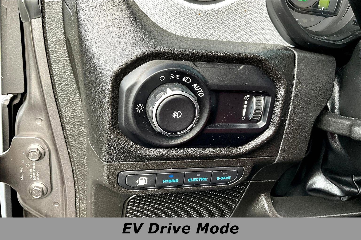 Used 2024 Jeep Wrangler Unlimited AWD/4WD image 35