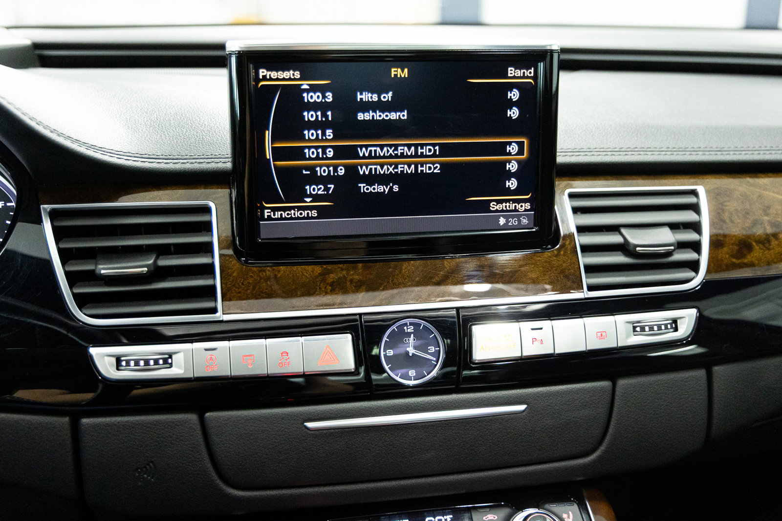 Used 2016 Audi A8 L 3.0T w/ Executive Package AWD/4WD image 25