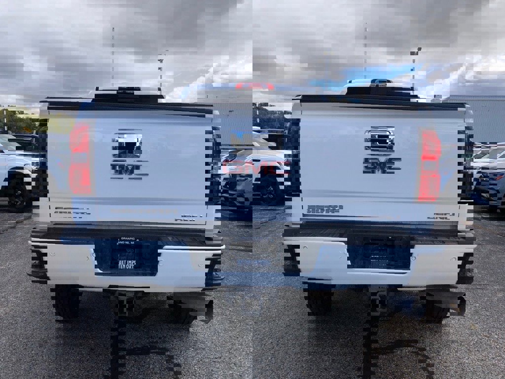 Used 2016 GMC Sierra 2500 Denali w/ Duramax Plus Package image 5