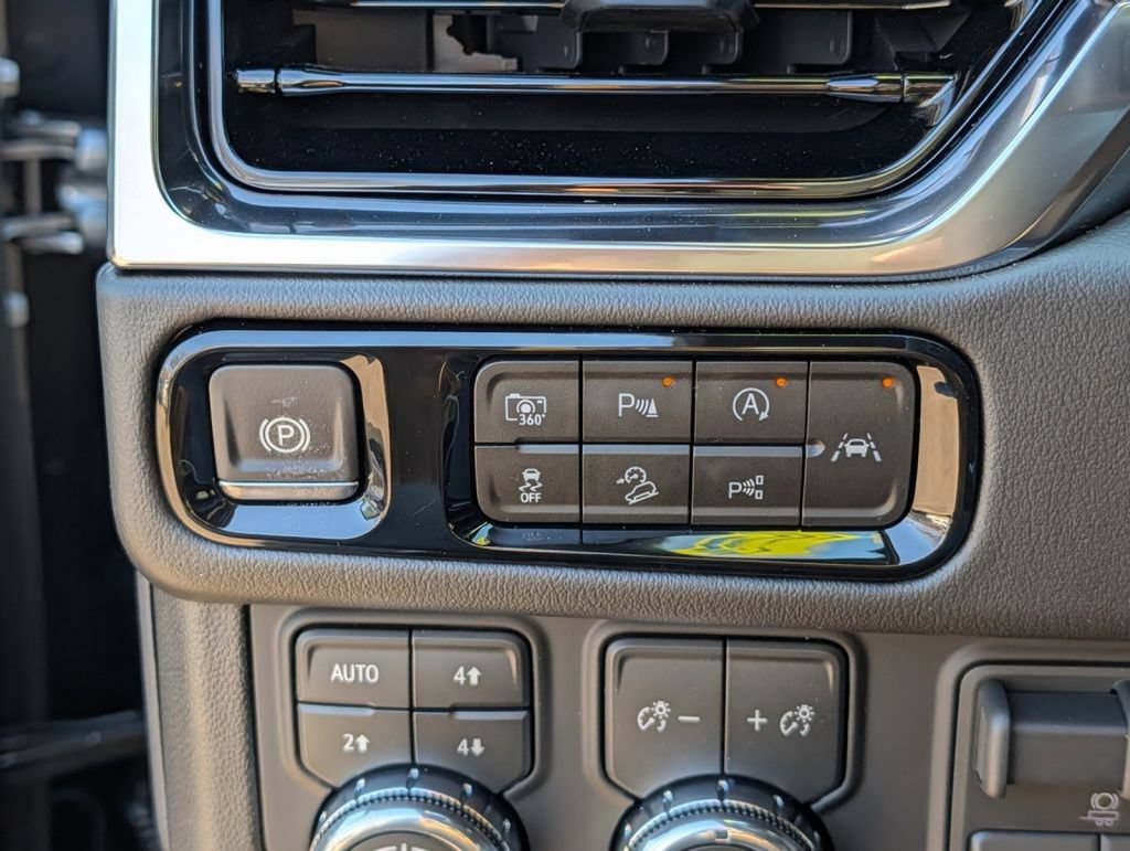 New 2026 GMC Yukon XL Elevation AWD/4WD image 47