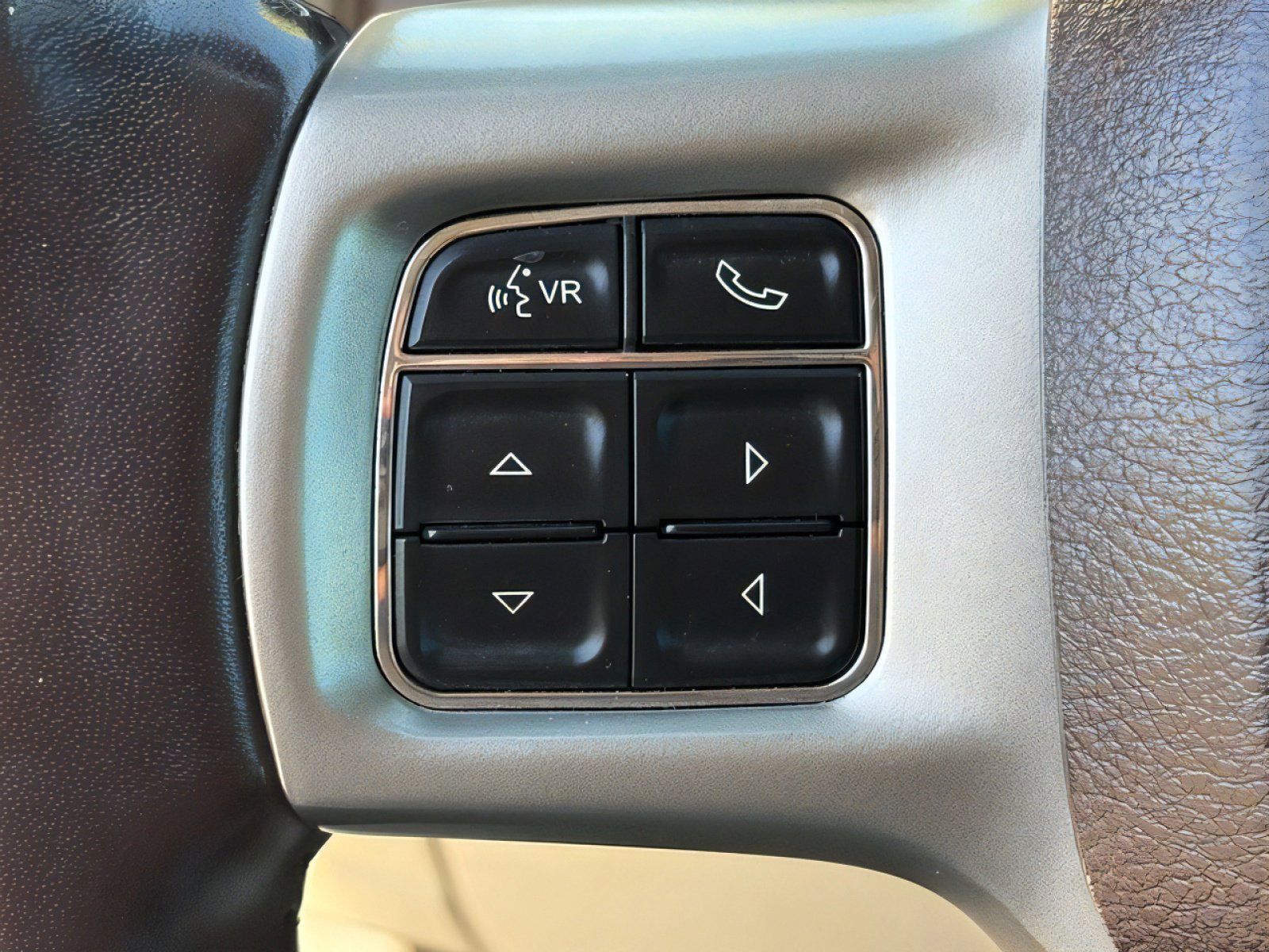 Used 2017 RAM 1500 Laramie w/ Convenience Group image 21