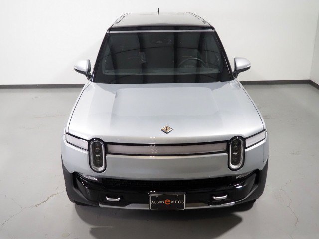 Used 2024 Rivian R1S AWD Adventure image 12
