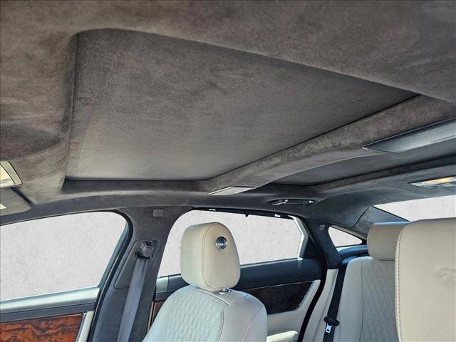 Used 2017 Jaguar XJ L Portfolio RWD image 16